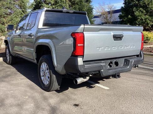 Certified 2025 Toyota Tacoma SR w/ SR Upgrade Package RWD image 9
