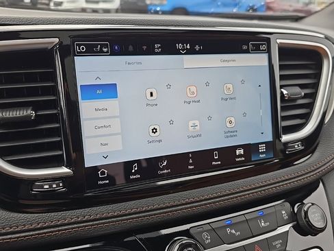 New 2026 Chrysler Pacifica Pinnacle image 34