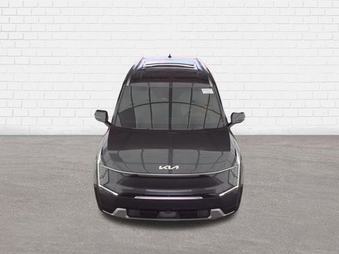 Used 2024 Kia EV9 Land AWD/4WD image 3