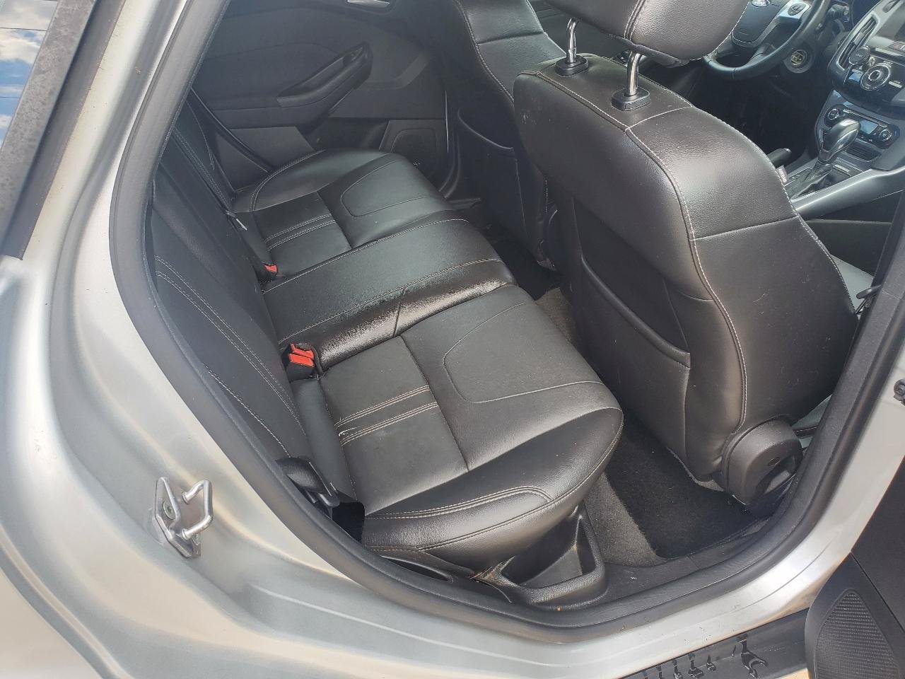 Used 2014 Ford Focus Titanium FWD image 7