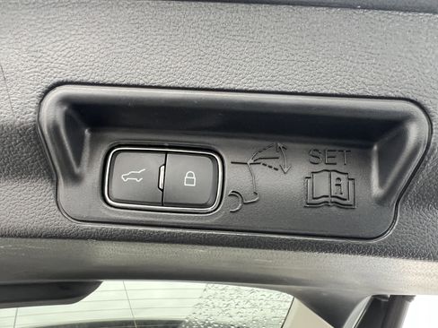 Used 2025 Ford Explorer Active w/ Active Comfort Package image 35