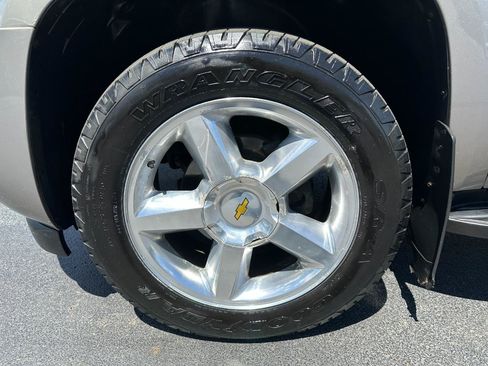Used 2007 Chevrolet Tahoe LTZ w/ LTZ Preferred Equipment Group AWD/4WD image 13