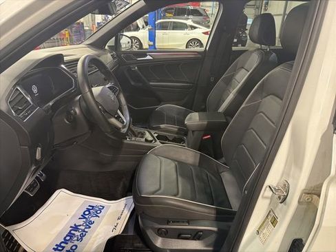 Used 2024 Volkswagen Tiguan SEL R-Line image 8