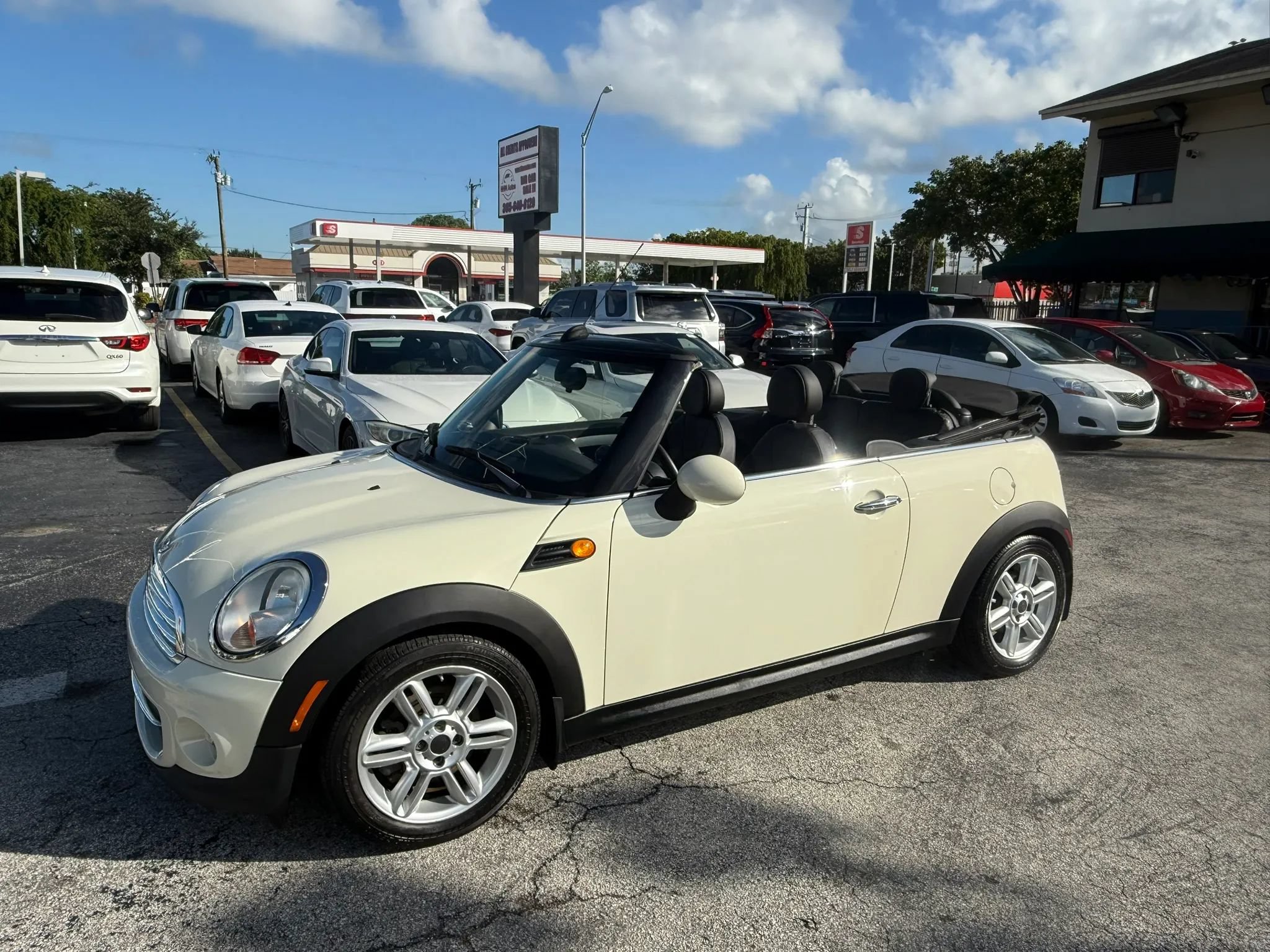 Used 2012 MINI Cooper Convertible FWD image 22