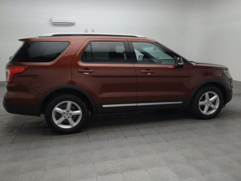 Used 2016 Ford Explorer XLT FWD image 10