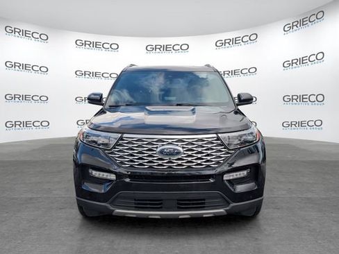 Used 2023 Ford Explorer Platinum w/ Technology Package AWD/4WD image 2