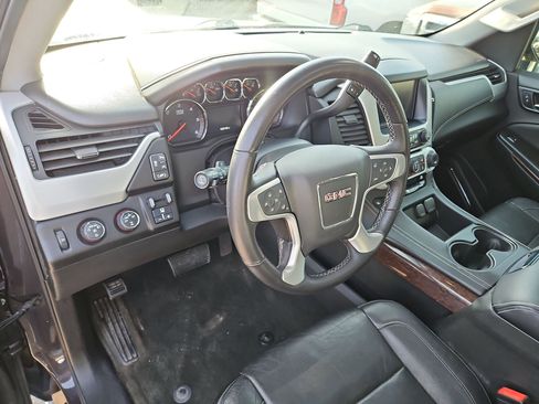 Used 2016 GMC Yukon XL SLT w/ Open Road Package image 12