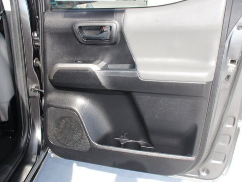 Used 2019 Toyota Tacoma SR5 image 16