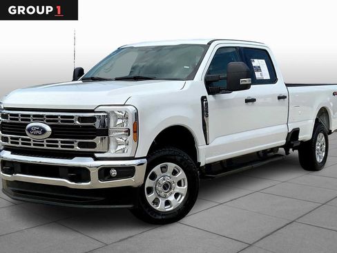 Used 2024 Ford F250 XLT image 1