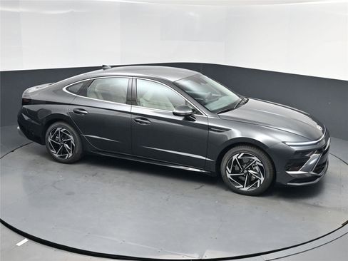 New 2026 Hyundai Sonata SEL image 16