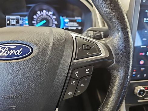 Used 2023 Ford Edge SEL image 17