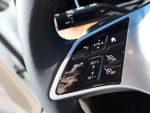 New 2025 Mercedes-Benz C 300 Sedan image 12