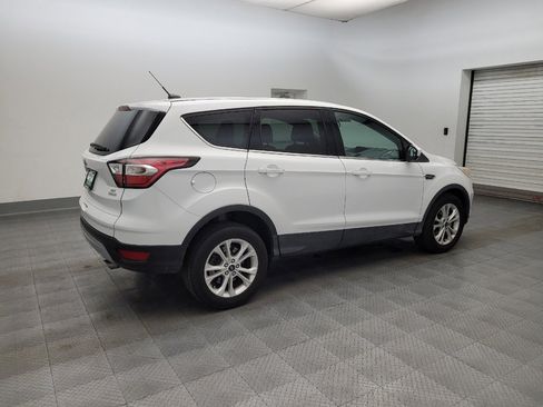 Used 2017 Ford Escape SE image 10