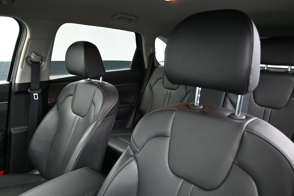 Certified 2023 Kia Sorento S AWD/4WD image 14