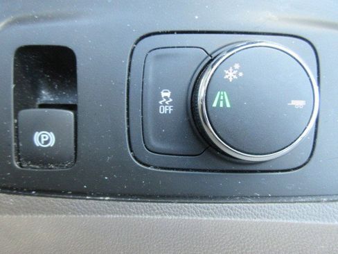 Used 2019 Chevrolet Traverse LT w/ LT Premium Package FWD image 21