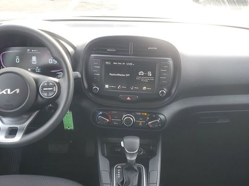 Used 2025 Kia Soul LX w/ LX Technology Package image 23