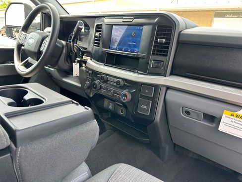 Used 2025 Ford F250 XLT AWD/4WD image 17