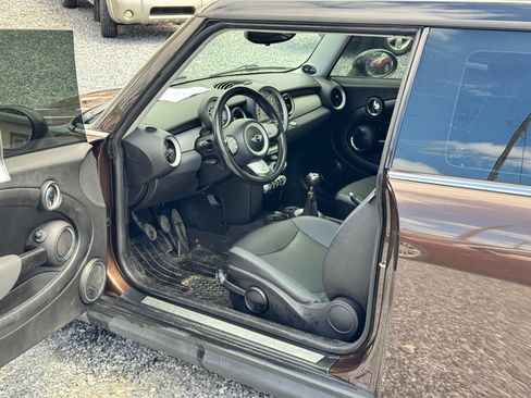 Used 2010 MINI Cooper Clubman Hardtop FWD image 8