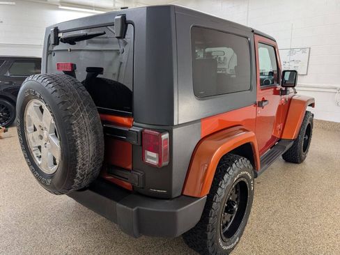 Used 2009 Jeep Wrangler Sahara w/ Dual Top Group AWD/4WD image 4