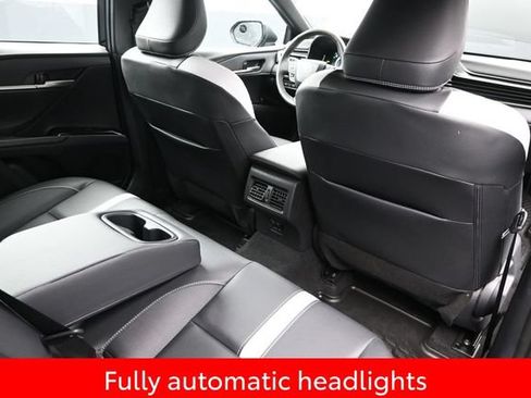 Used 2026 Toyota Camry SE AWD/4WD image 18