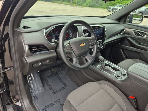 Used 2023 Chevrolet Traverse LT AWD/4WD image 11