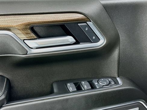 Certified 2025 Chevrolet Silverado 1500 LT Trail Boss w/ LT Trail Boss Premium Package AWD/4WD image 18