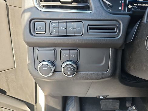 Used 2021 GMC Yukon SLT w/ SLT Luxury Package image 31