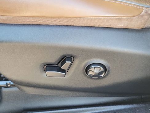 Used 2018 Chrysler Pacifica Limited w/ Advanced Safetytec Group image 20