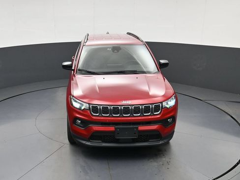 Used 2024 Jeep Compass Latitude AWD/4WD image 29