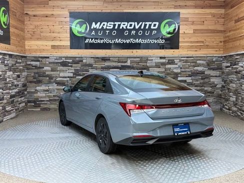 Certified 2023 Hyundai Elantra SEL FWD image 6