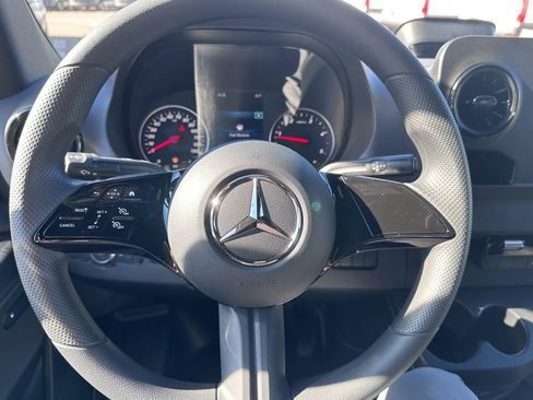 New 2026 Mercedes-Benz Sprinter 2500 image 17
