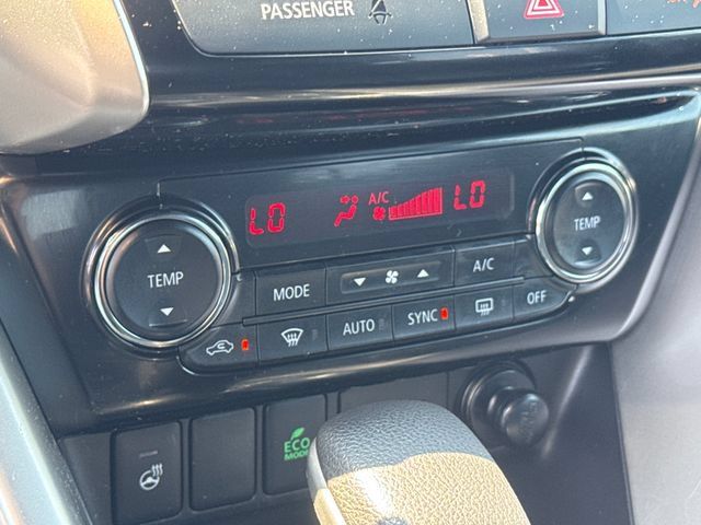 Used 2024 Mitsubishi Eclipse Cross AWD image 24