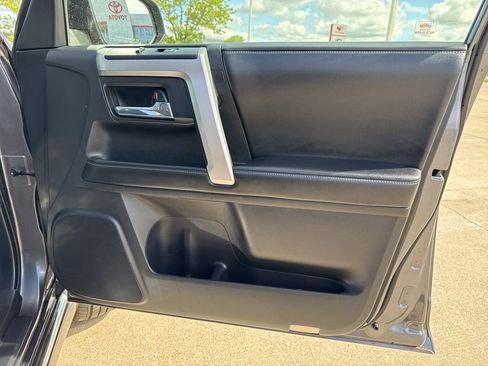 Used 2014 Toyota 4Runner Limited AWD/4WD image 15