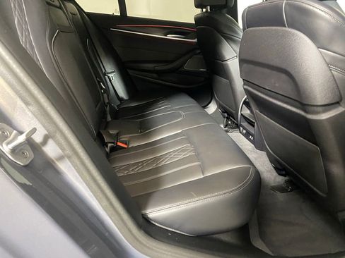 Used 2023 BMW M550i xDrive image 27