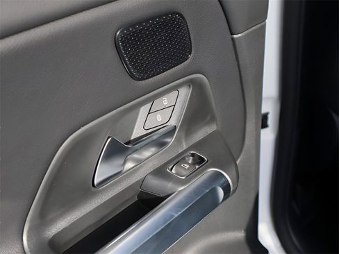 New 2026 Mercedes-Benz GLB 250 4MATIC image 23