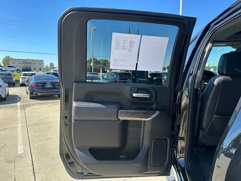 Used 2022 Chevrolet Silverado 2500 LTZ image 19