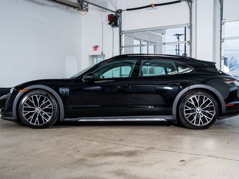 Used 2024 Porsche Taycan 4S w/ Premium Package image 8