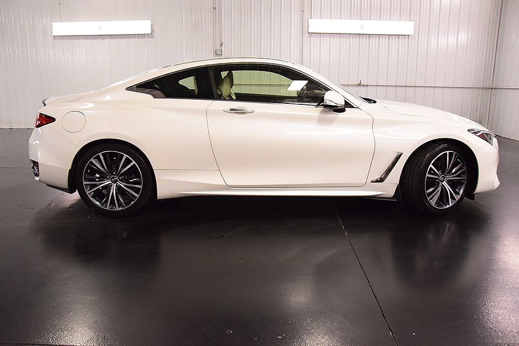 Used 2022 INFINITI Q60 3.0t Luxe w/ Essential Package AWD/4WD image 9