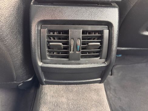 Used 2015 BMW 320i Sedan image 23