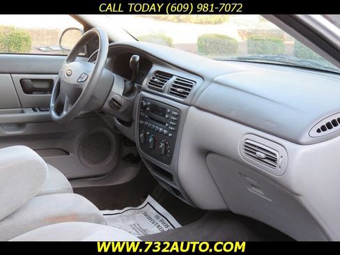 Used 2003 Ford Taurus SES FWD image 6