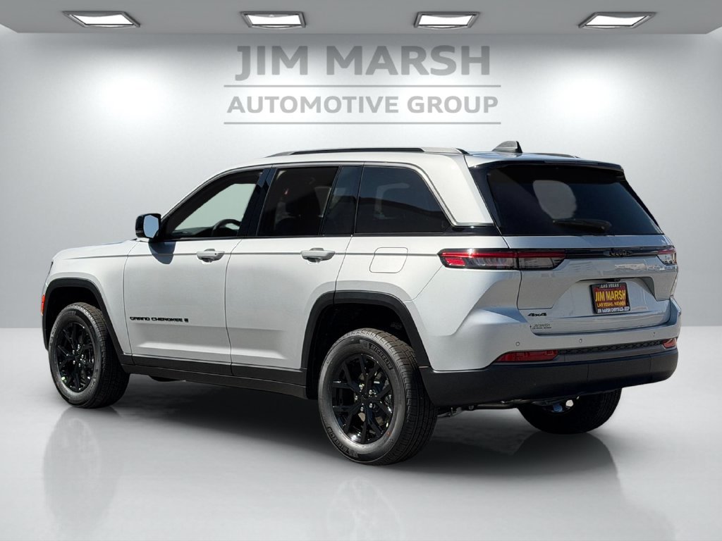 New 2026 Jeep Grand Cherokee Altitude AWD/4WD image 4