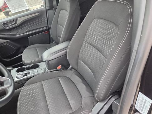 Used 2025 Ford Escape Active AWD/4WD image 15
