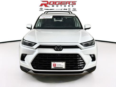 Certified 2024 Toyota Grand Highlander AWD image 7