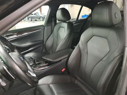 Used 2018 BMW 530i xDrive AWD/4WD image 16
