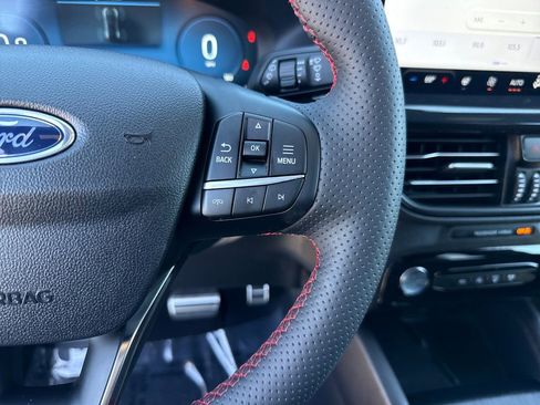 Used 2023 Ford Escape ST-Line Select w/ Tech Pack #2 image 16