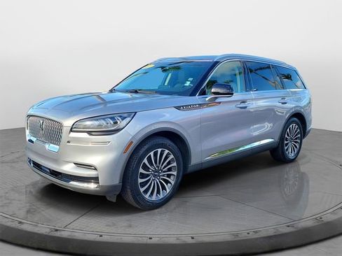 Used 2022 Lincoln Aviator Reserve w/ Class IV Trailer Tow Package RWD image 3