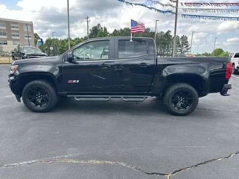 Certified 2022 Chevrolet Colorado Z71 w/ Z71 Midnight Edition AWD/4WD image 5