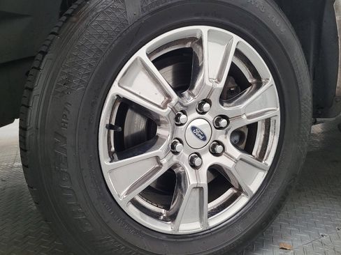 Used 2015 Ford F150 XLT w/ Equipment Group 302A Luxury image 31