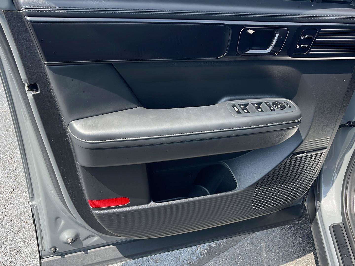 Used 2025 Hyundai Santa Fe Calligraphy AWD/4WD image 21