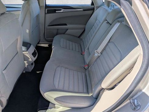 Used 2019 Ford Fusion SE FWD image 22